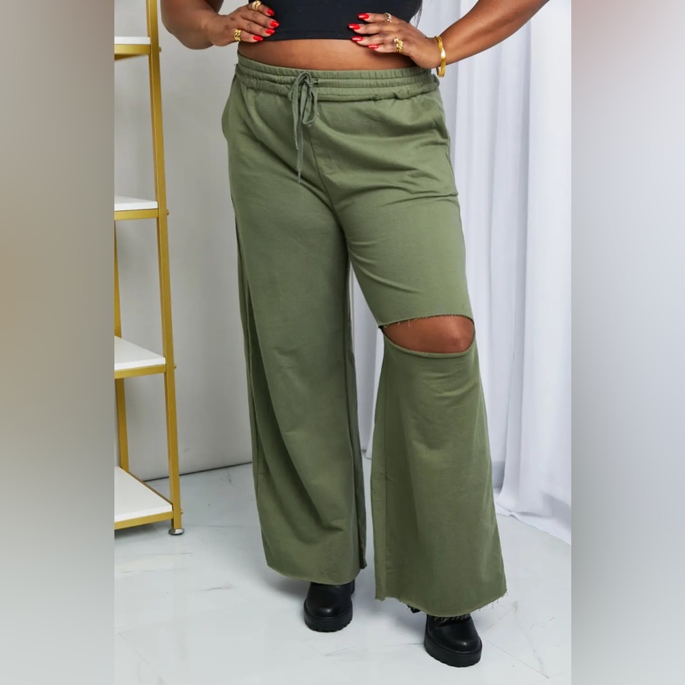 NWT Zenana Distressed Knee French Terry Sweats With Pockets 3XL LIGHT OLIVE